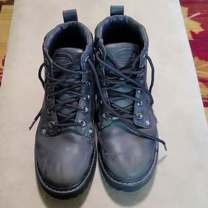 Sketches boots size 8.5